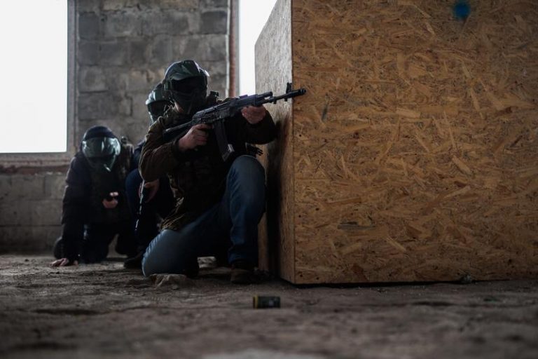 El 70% de españoles apoya el envío de armas y la mitad, que la OTAN intervenga si Rusia no desiste