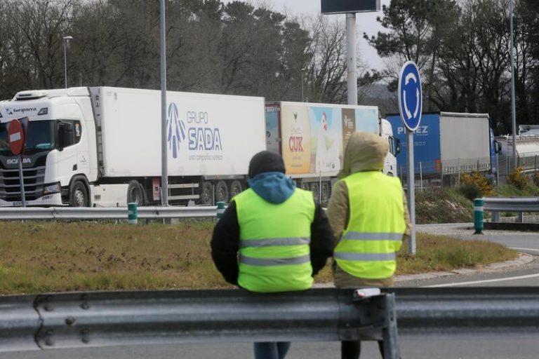 Investigan a 11 ‘piqueteros’ por delitos continuados de desórdenes con «violencia» en León