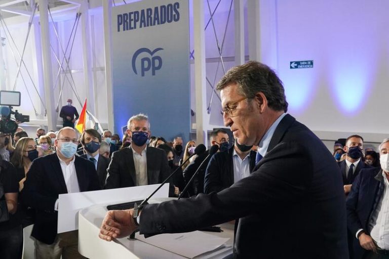 Cargos de UP acusan a Feijóo de «indecente» y de «mimetizar» a Vox por sus palabras sobre la violencia intrafamiliar