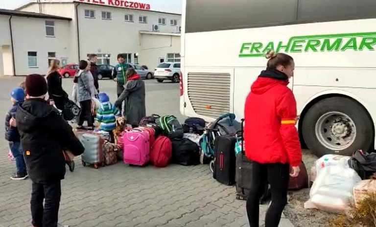 Canjáyar se prepara para recibir este sábado a familias y menores de un orfanato evacuados de Ucrania