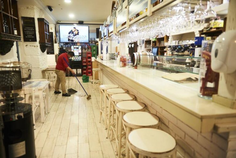 Los costes laborales de la eurozona ralentizan su crecimiento al 1,9% en el cuarto trimestre