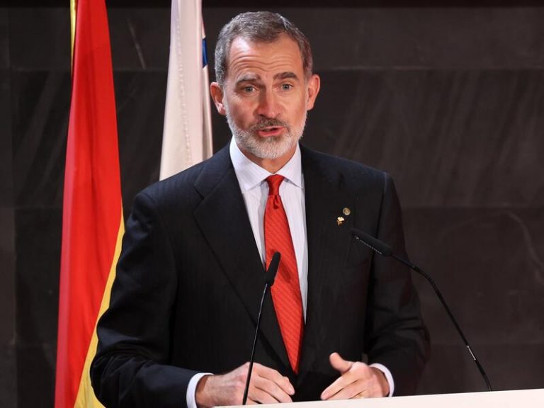 El Rey llama a las empresas a un «esfuerzo» ante las «circunstancias excepcionales» por la guerra
