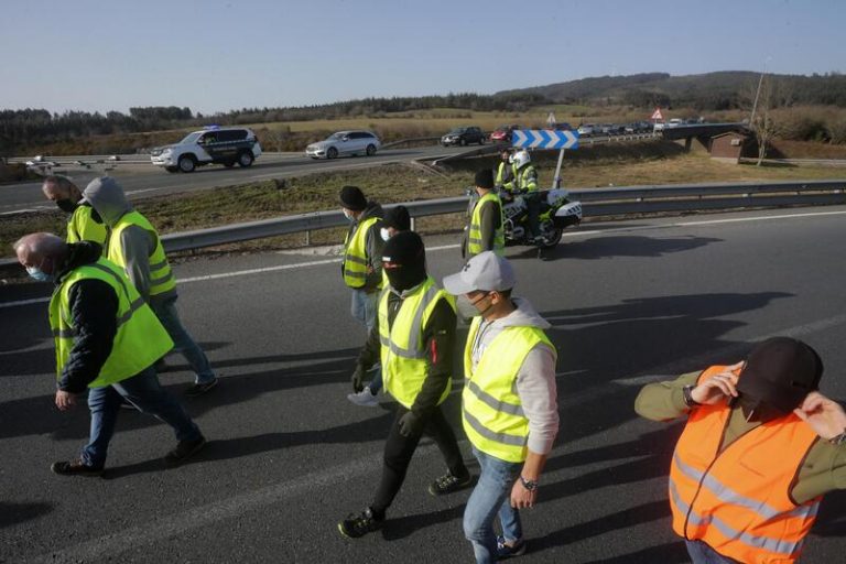 CCOO y UGT condenan las agresiones a asalariados del transporte mercancías y exigen al Gobierno una solución