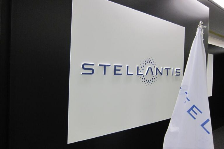 S&P mejora el rating de Stellantis hasta ‘BBB’, con perspectiva ‘estable’