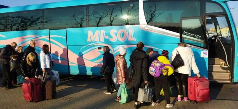Un nuevo autobús con 50 refugiados ucranianos llega este sábado a València