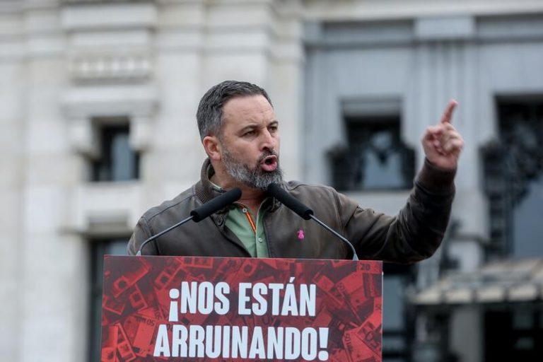 Abascal tacha al Gobierno de «fábrica de miseria»