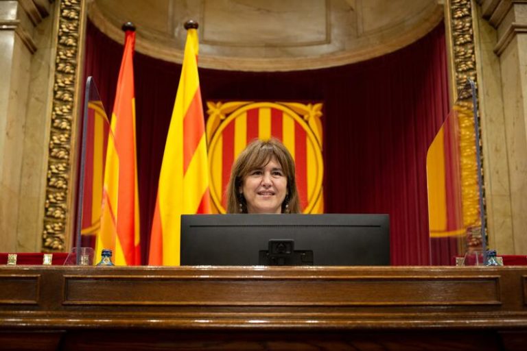 Borràs lamenta que pidan su dimisión ante «el acoso judicial» por su gestión de las Letras Catalanas