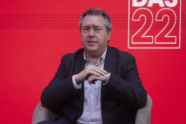 Espadas afirma que el PSOE-A «está y estará con el campo y la pesca» y que trabaja para «responder a reivindicaciones»