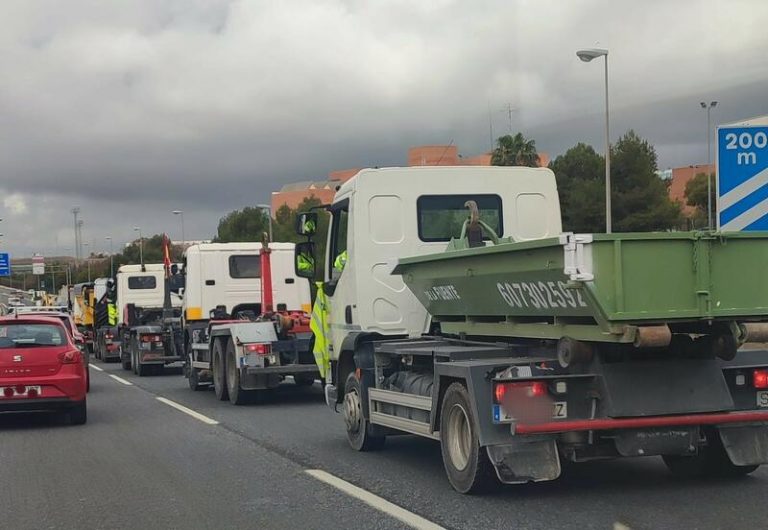 Moreno urge al Gobierno a sentarse con «todos» los transportistas