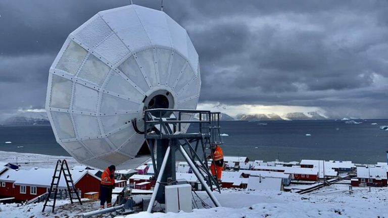 Hispasat compra la estadounidense Axess Networks por casi 90 millones de euros