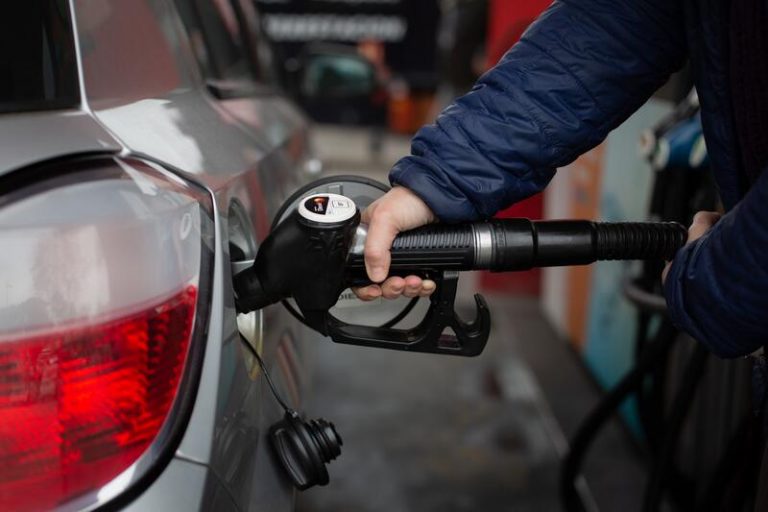 El Gobierno planteará una estructura «similar» a la de Francia en la bonificación del gasóleo profesional
