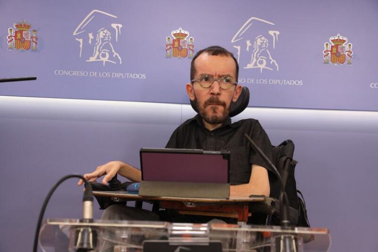 Podemos ve margen para bajar impuestos al carburante y plantea medidas para cubrir costes del transporte