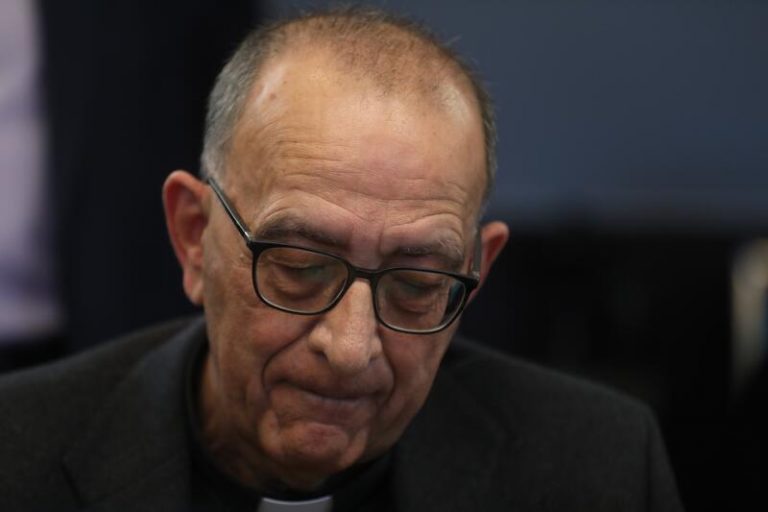 El cardenal Omella recibirá a víctimas de abusos sexuales en la Iglesia en la sede de la Conferencia Episcopal
