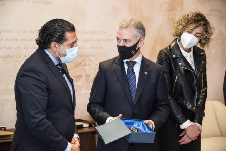 Gobierno Vasco impulsará actuaciones para «mantener viva la memoria» de los ertzainas víctimas del terrorismo