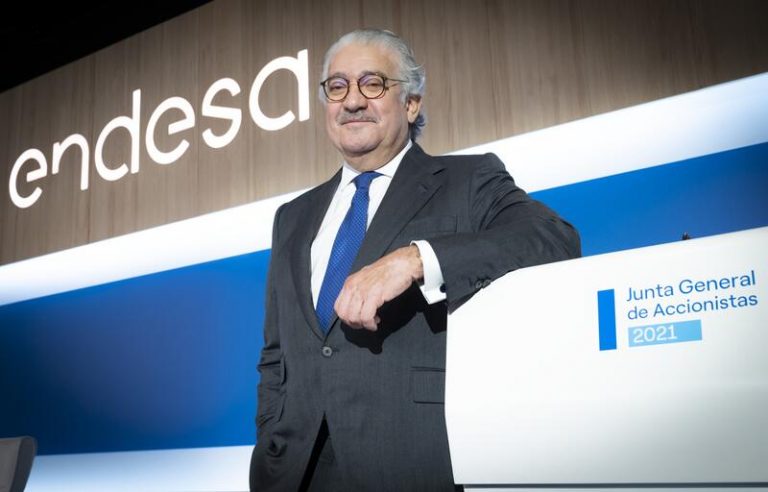 La junta de Endesa reelegirá a Bogas como consejero delegado y nombrará a De Parias, ex BBVA, como consejera