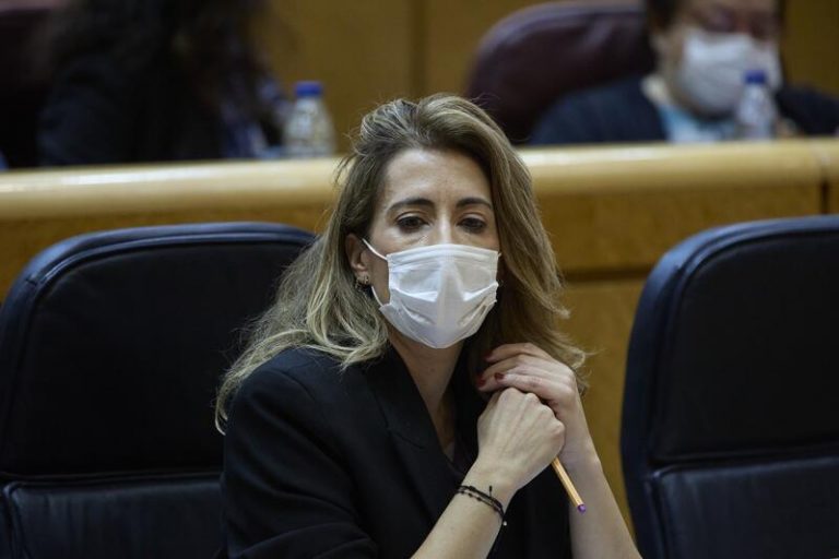 Raquel Sánchez defiende que España «no va más tarde que otros países» en su respuesta a los transportistas