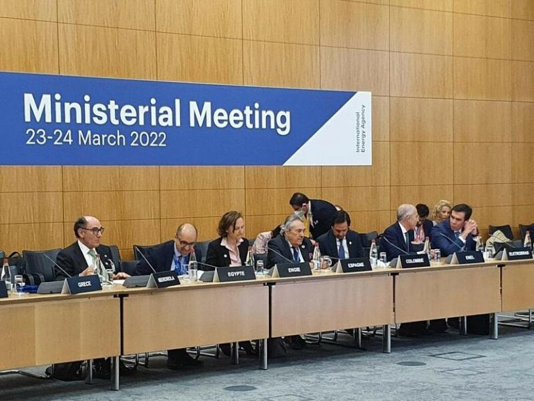 Galán pide ante la AIE un tope «temporal» al gas y que los gobiernos no intervengan el mercado