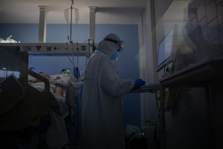 Cataluña registra 3.375 casos y 23 muertes en las últimas 24 horas