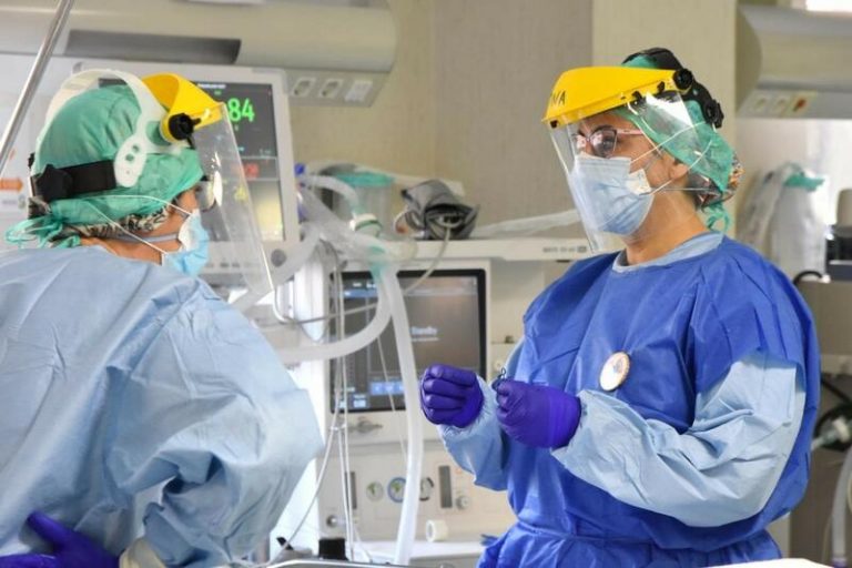 Castilla-La Mancha notifica 1.888 nuevos casos y cuatro fallecimientos desde el martes