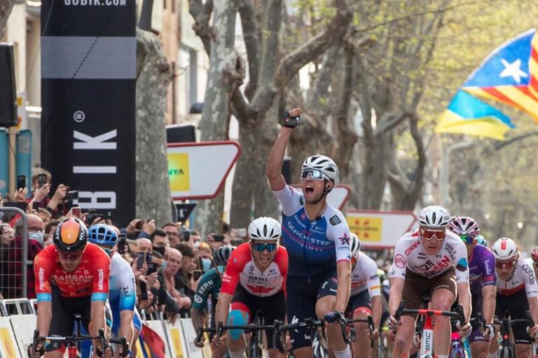 El británico Vernon gana al esprint la quinta etapa de la Volta y Almeida, nuevo líder