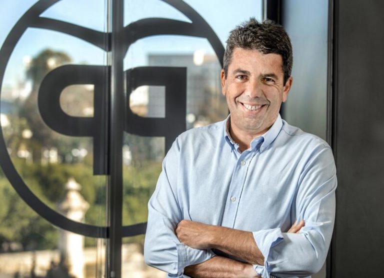 Mazón: «Bajar impuestos es una obligación moral y Puig tiene margen para hacerlo»