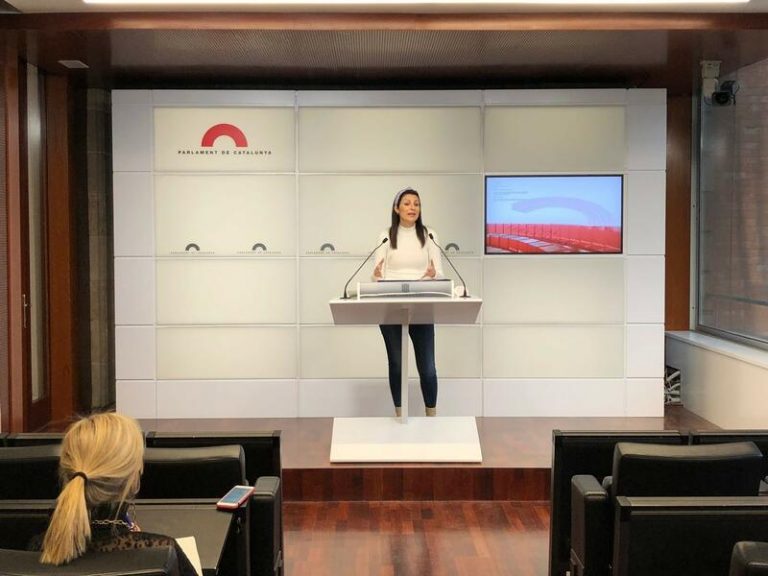 Roldán acusa al PSC de traición y pide a Sánchez «que haga de presidente»