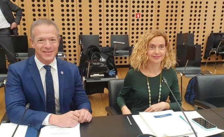 Batet alerta contra los «populismos» y Gil llama a no «blanquear a la ultraderecha» para preservar el proyecto europeo
