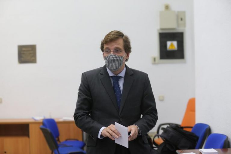 Almeida cree que la oposición hace el «ridículo» con las acusaciones sobre el espionaje