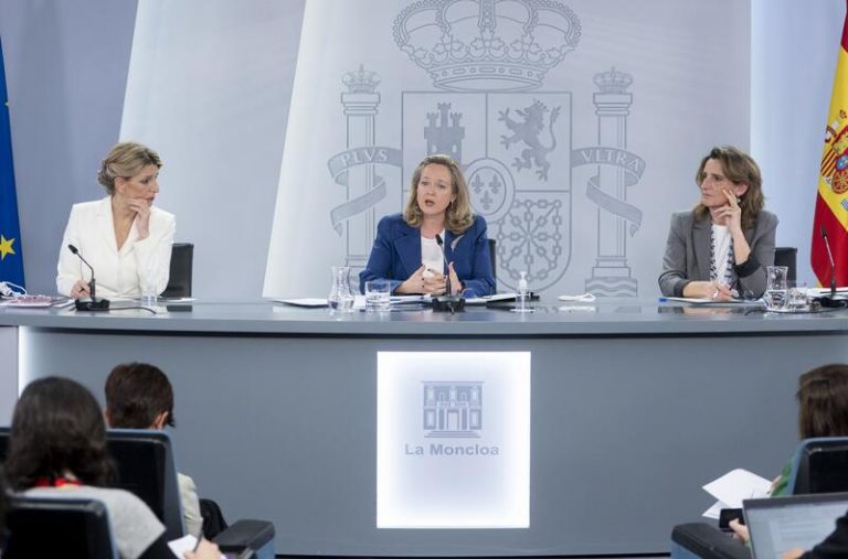 El Gobierno permitirá el aplazamiento de cuotas a la Seguridad Social a algunos sectores afectados