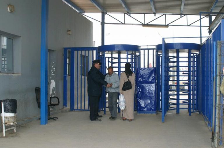 AUGC denuncia los «puestos fronterizos inoperativos» de Ceuta y Melilla mientras se prorroga el cierre