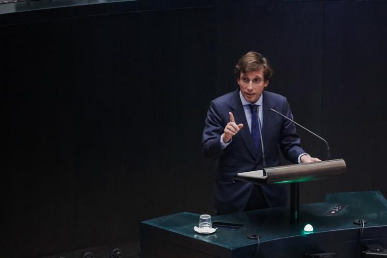 Almeida defiende que está «justificado» retirar las Llaves de Oro de Madrid a Putin