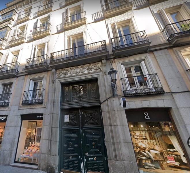 Hallan a una madre y su hijo muertos desde hace meses sin signos de violencia en Madrid