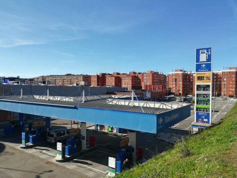 El Gobierno vigila a las gasolineras tras incrementar algunas en 10 céntimos el carburante desde el lunes