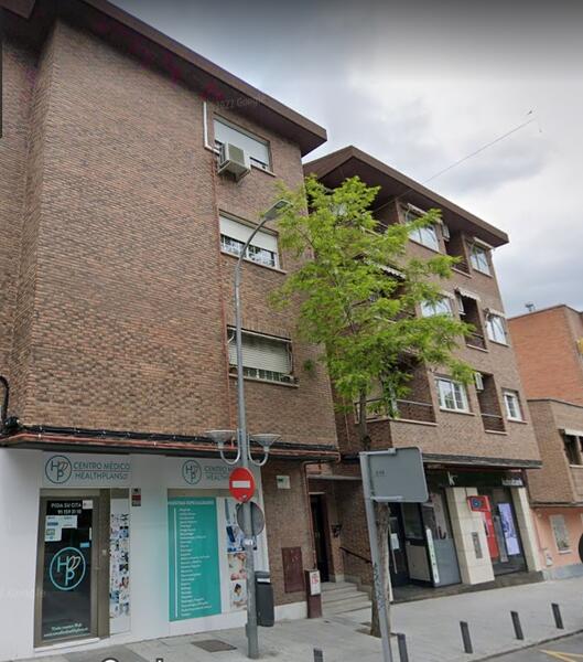 Hallan muerta a una mujer en la bañera en Las Rozas (Madrid) y detienen a un menor
