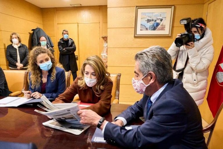 Raquel Sánchez defiende las medidas «estructurales» al transporte