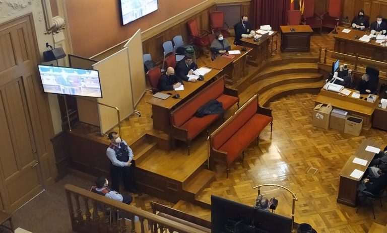 A prisión por presuntamente querer llevarse a 2 menores de una escuela de Terrassa