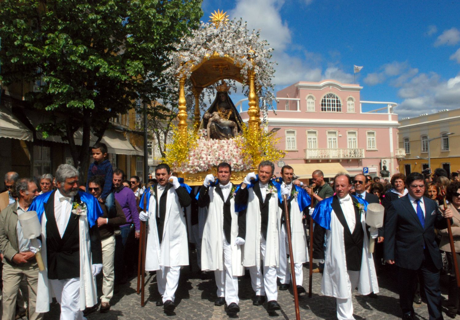 Algarve Festa Grande Da Mae Soberana Em Loule Foto 1 C.m.loule Mira