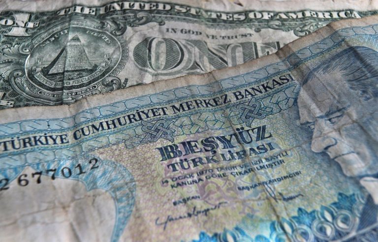 Argentina levanta ciertas restricciones financieras tras alcanzar un acuerdo con el FMI