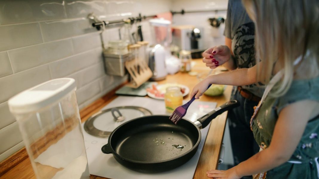 Así puedes freír sin aguantar el mal olor que deja