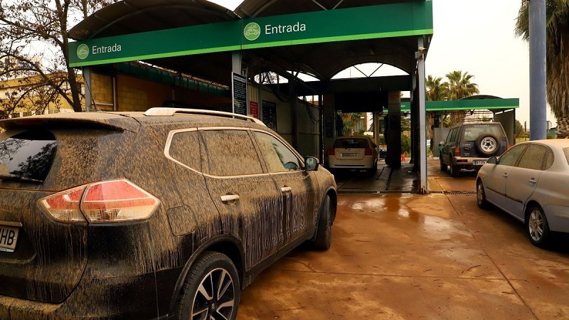  La multa que te puede poner la DGT por llevar el coche sucio