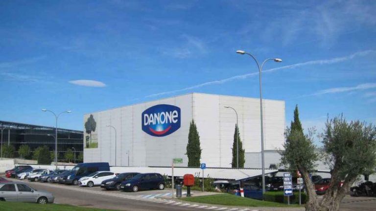 Danone advierte de una inminente ruptura de suministro en toda España por la huelga de transporte￼