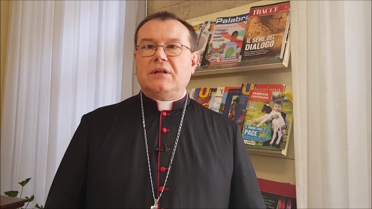 El arzobispo católico de Moscú mira «con preocupación» el conflicto
