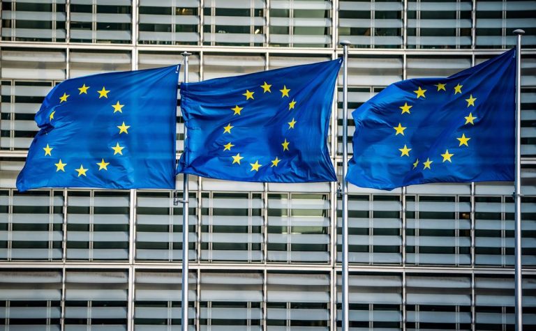 Tensión en el espacio aéreo: La Comisión Europea sanciona a España por omitir normativa de gestión del tráfico