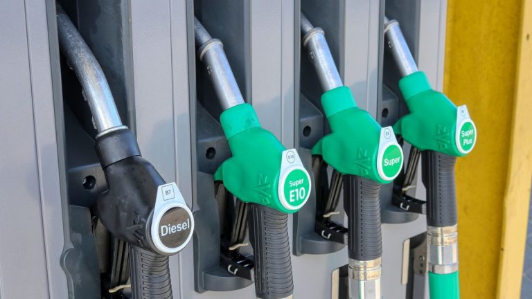 El motivo por el que el precio del diésel sube más que la gasolina