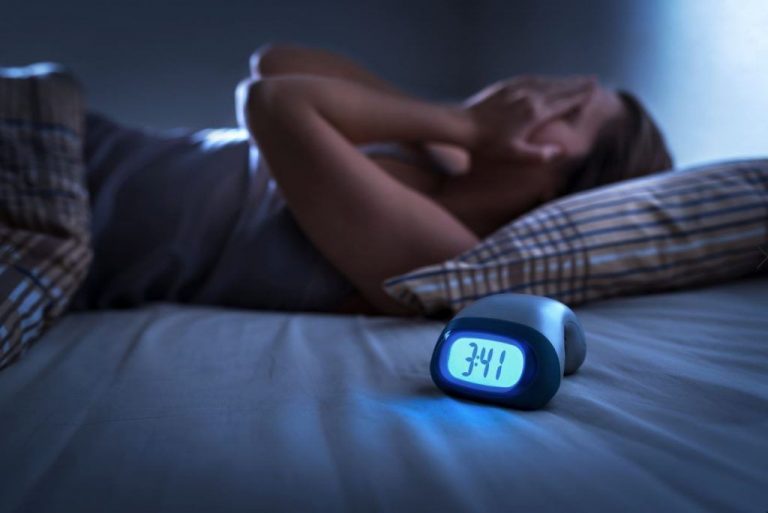 El motivo por el que te despiertas entre las 3 y las 5 de la mañana