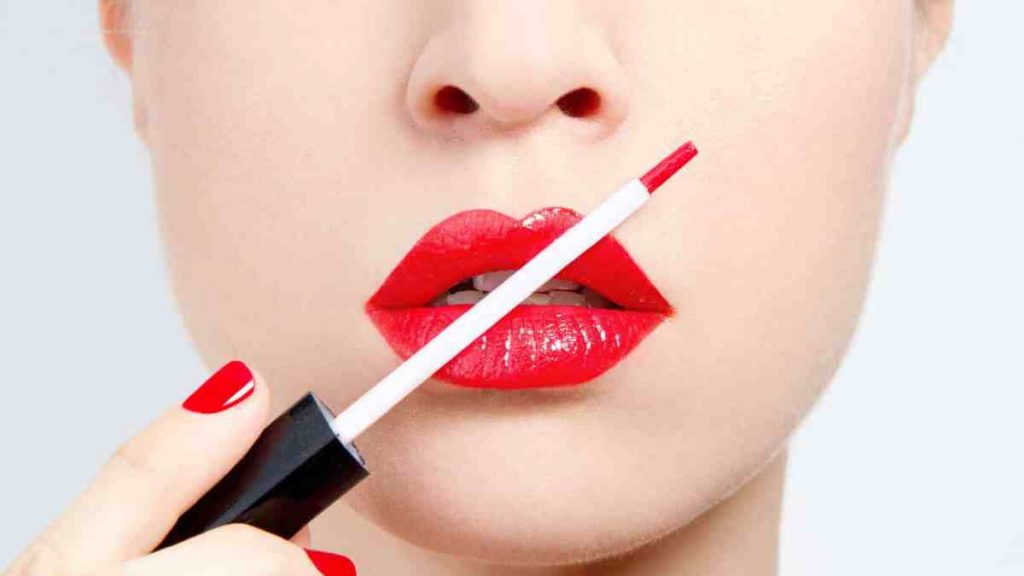El Truco Viral De Tiktok Para Pintarte Los Labios De Manera Correcta
