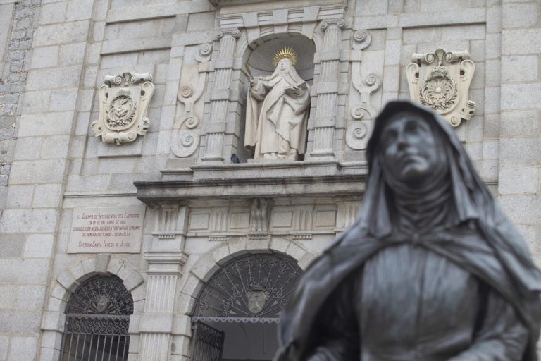 El videomapping de mayores dimensiones en Ávila abrirá el centenario de la canonización de Santa Teresa