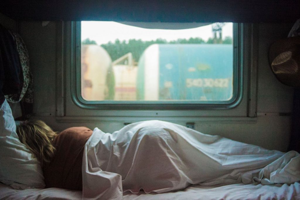 Dormir De Día