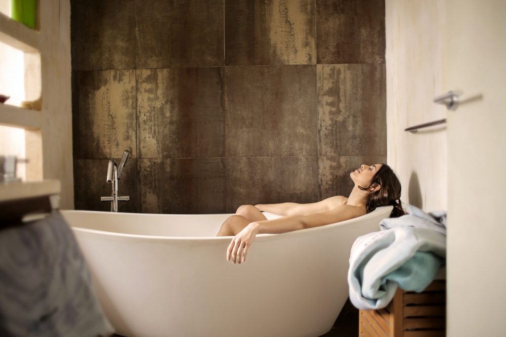 Esto Es Lo Que Pasa Cuando Te Duchas Demasiado