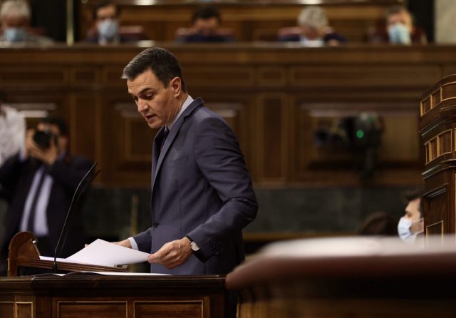 La obsesión de Pedro Sánchez con Antonio Caño (El País) y la llamada a Mediaset para “abortar” su fichaje